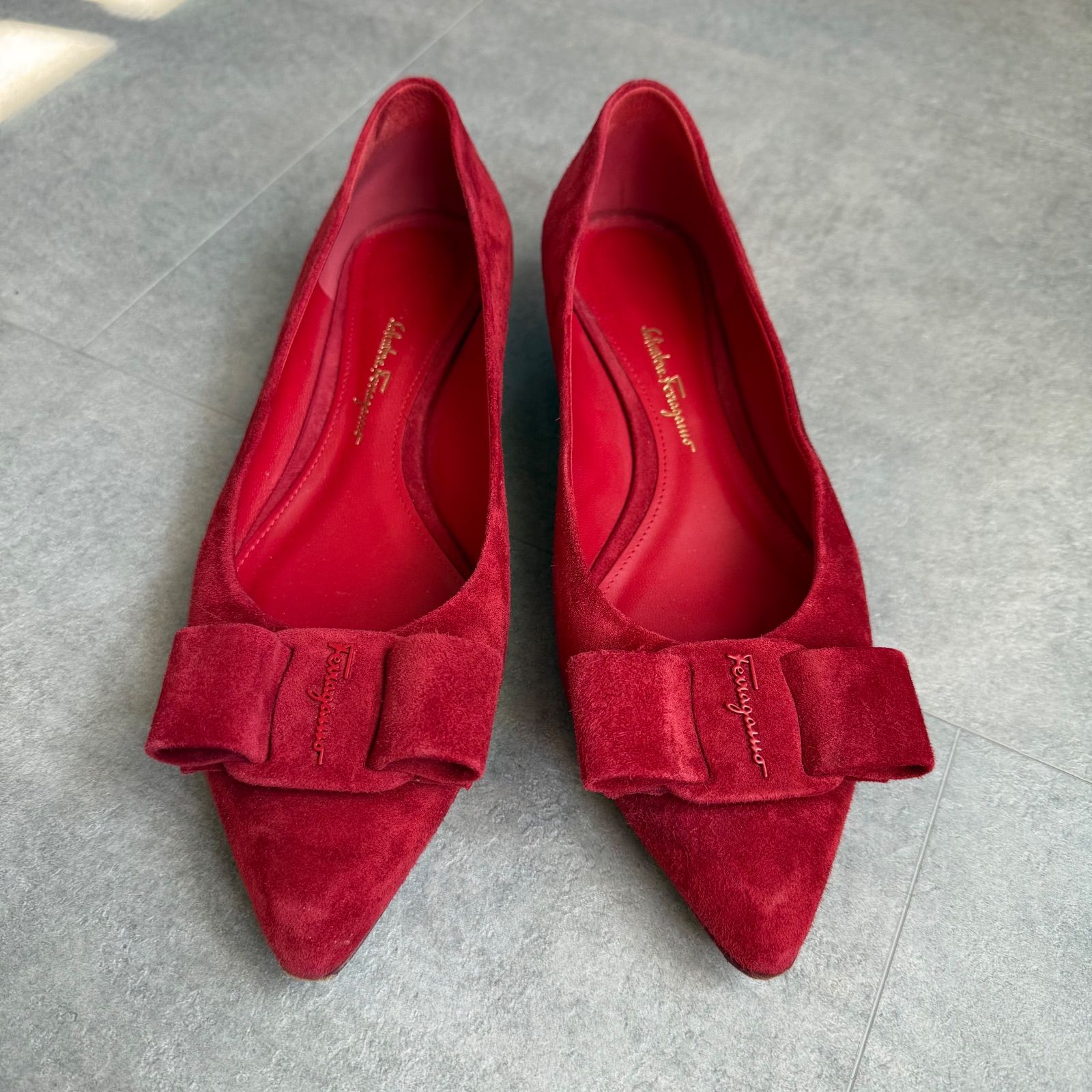 『極美品』Ferragamo VIVA パンプス ヴァラリボン スエード　レザー 極美品』Ferragamo VIVA パンプス ヴァラリボン スエード レザー