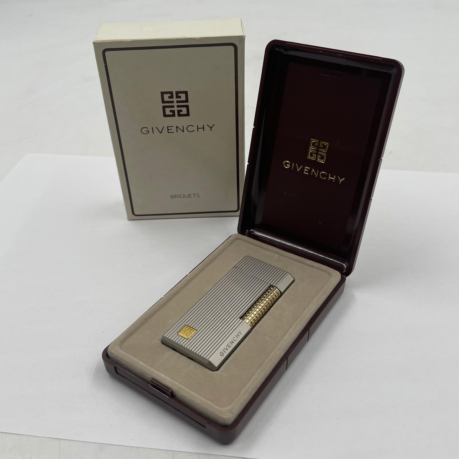 ジバンシィ ガスライター 喫煙具 3005 ライター ユニセックス シルバー ゴールド GIVENCHY