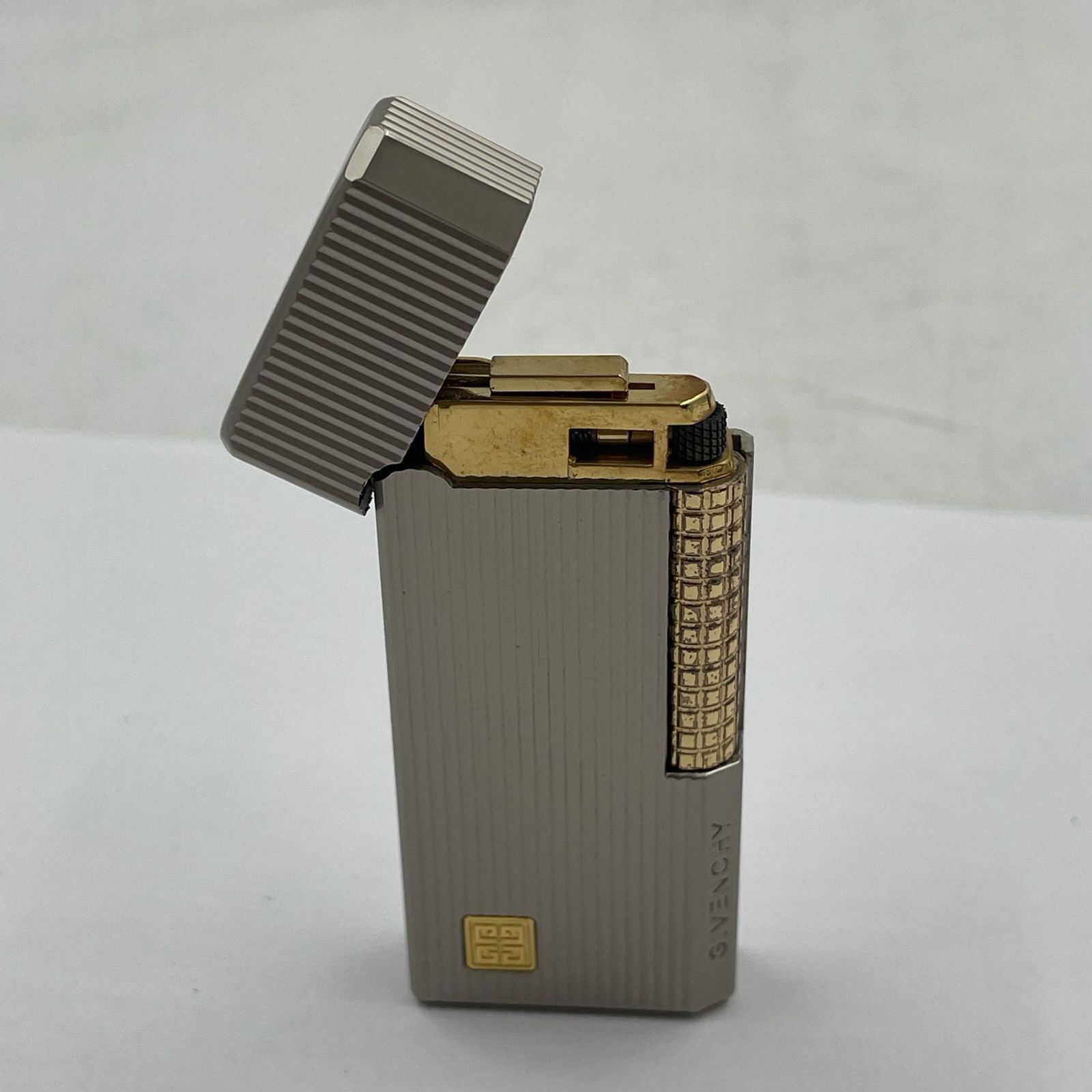 GIVENCHY ジバンシィ ガスライター BRIQUETS 喫煙具 3005 ライター