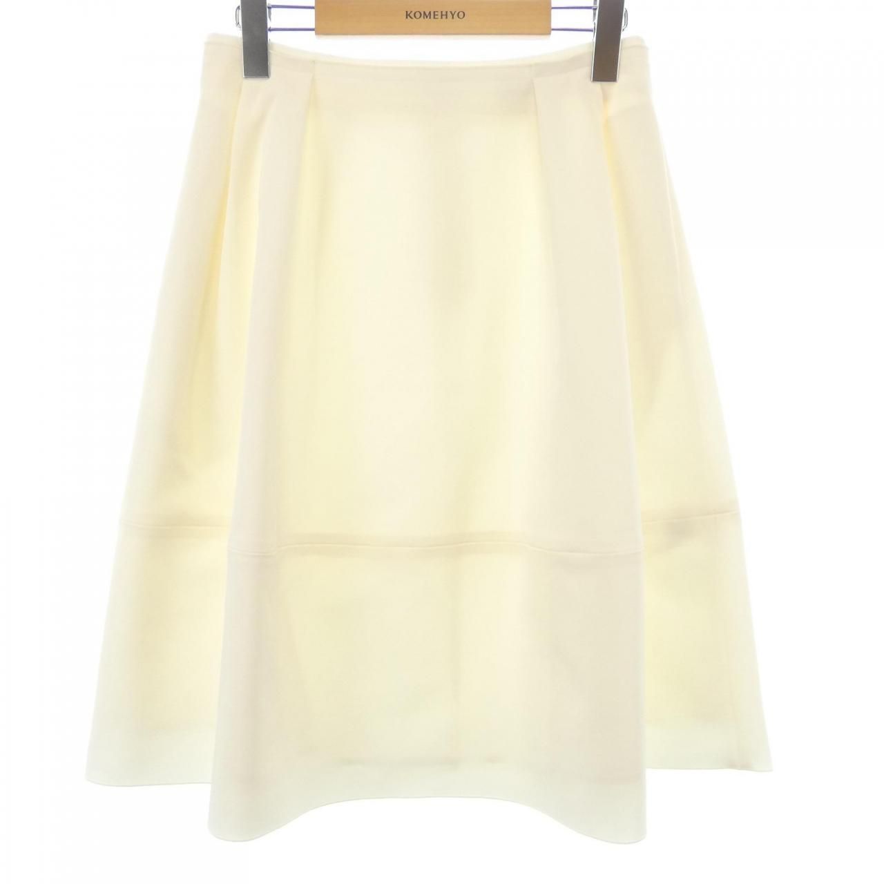 未使用タグ付☆フォクシー　FOXEY  38326 　ホワイト　バロン　スカート フォクシーニューヨーク FOXEY NEW YORK 38326 スカート - メルカリ