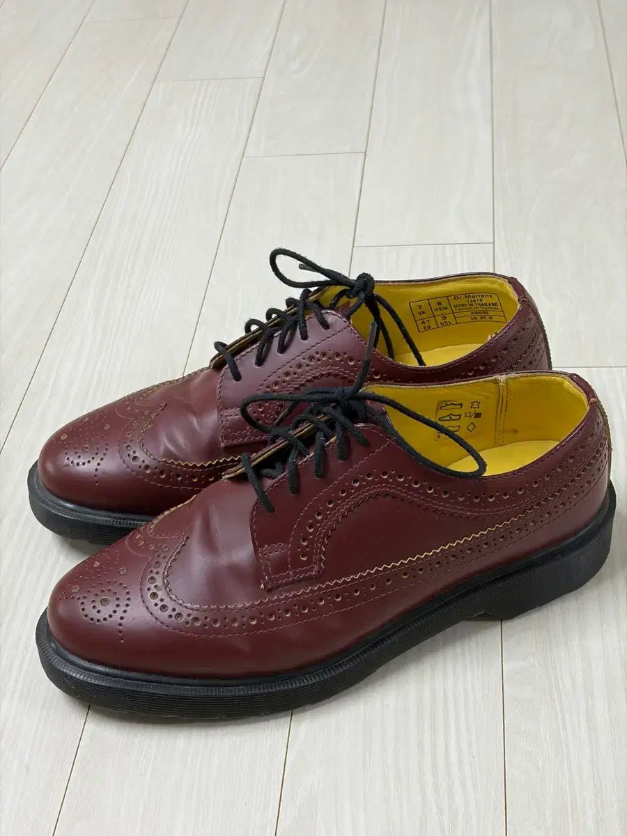 260 DR MARTENS ドクターマーチン 13619 さくらんぼレッド バーガンディ ウイングチップ 靴 ローファー