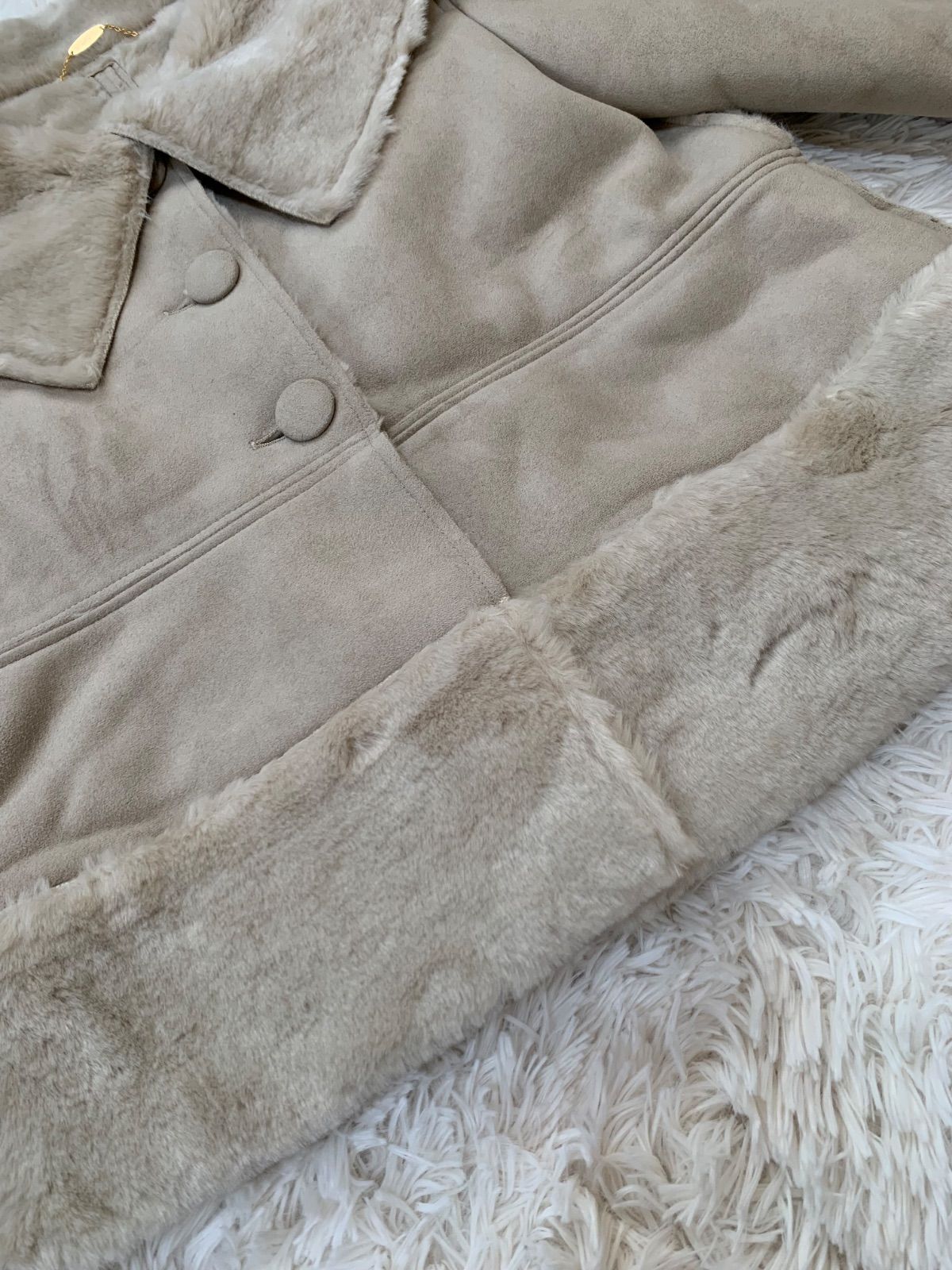 o b.by agnes b. ムートンコート ショート フェイクファー ジャケット 