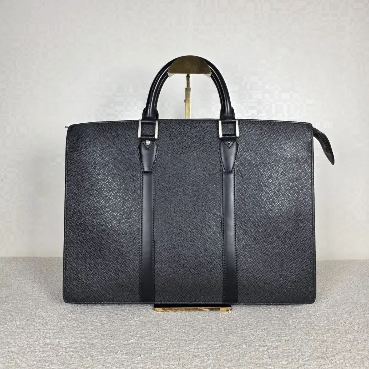 ルイヴィトン 書類バッグ タイ ガ ローザン