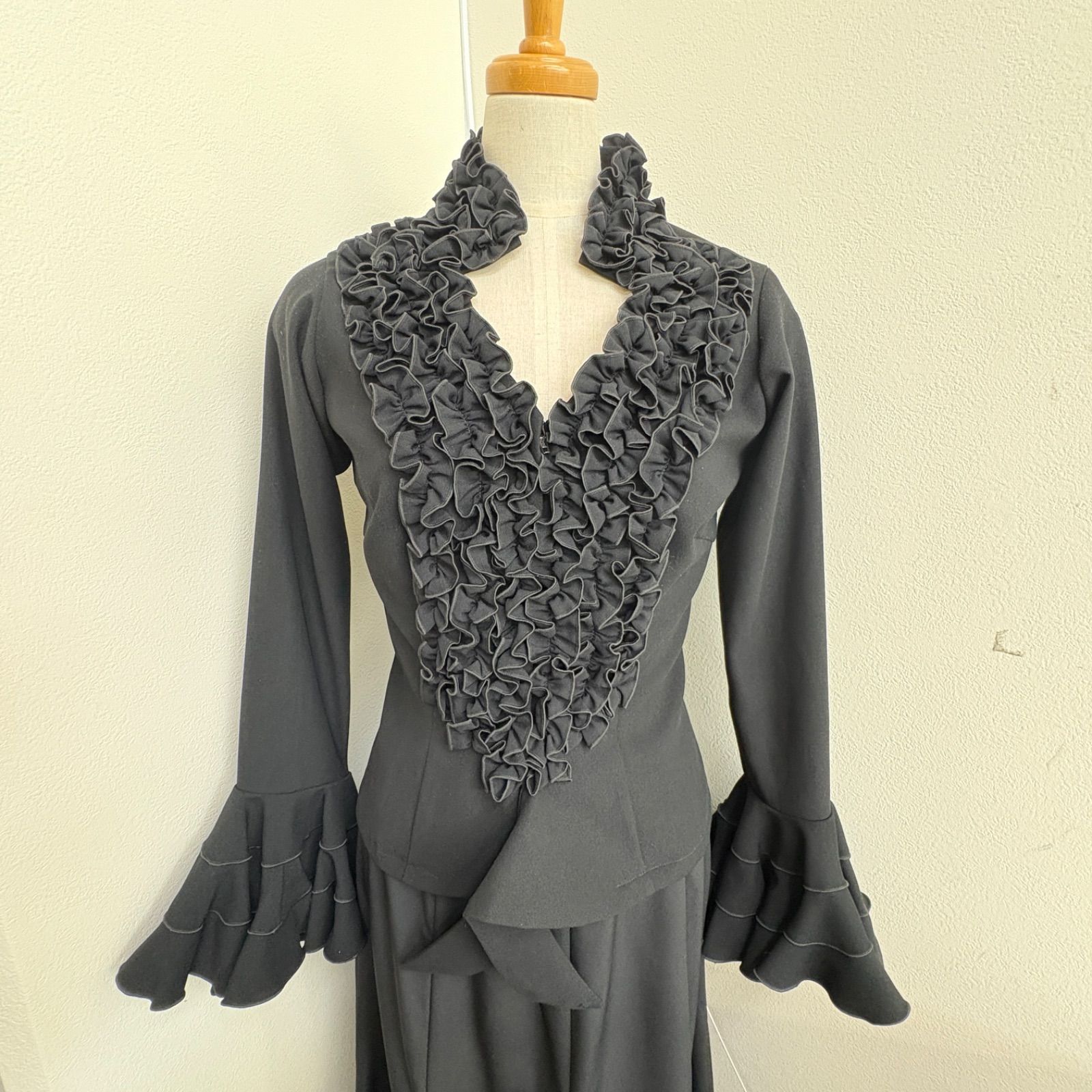 ソニアジョーンズ】フラメンコ衣装 ツーピース ブラウス フリル