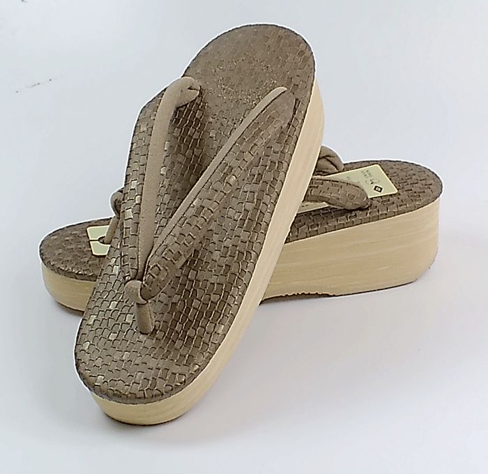 カレンブロッソ 菱屋カフェ草履