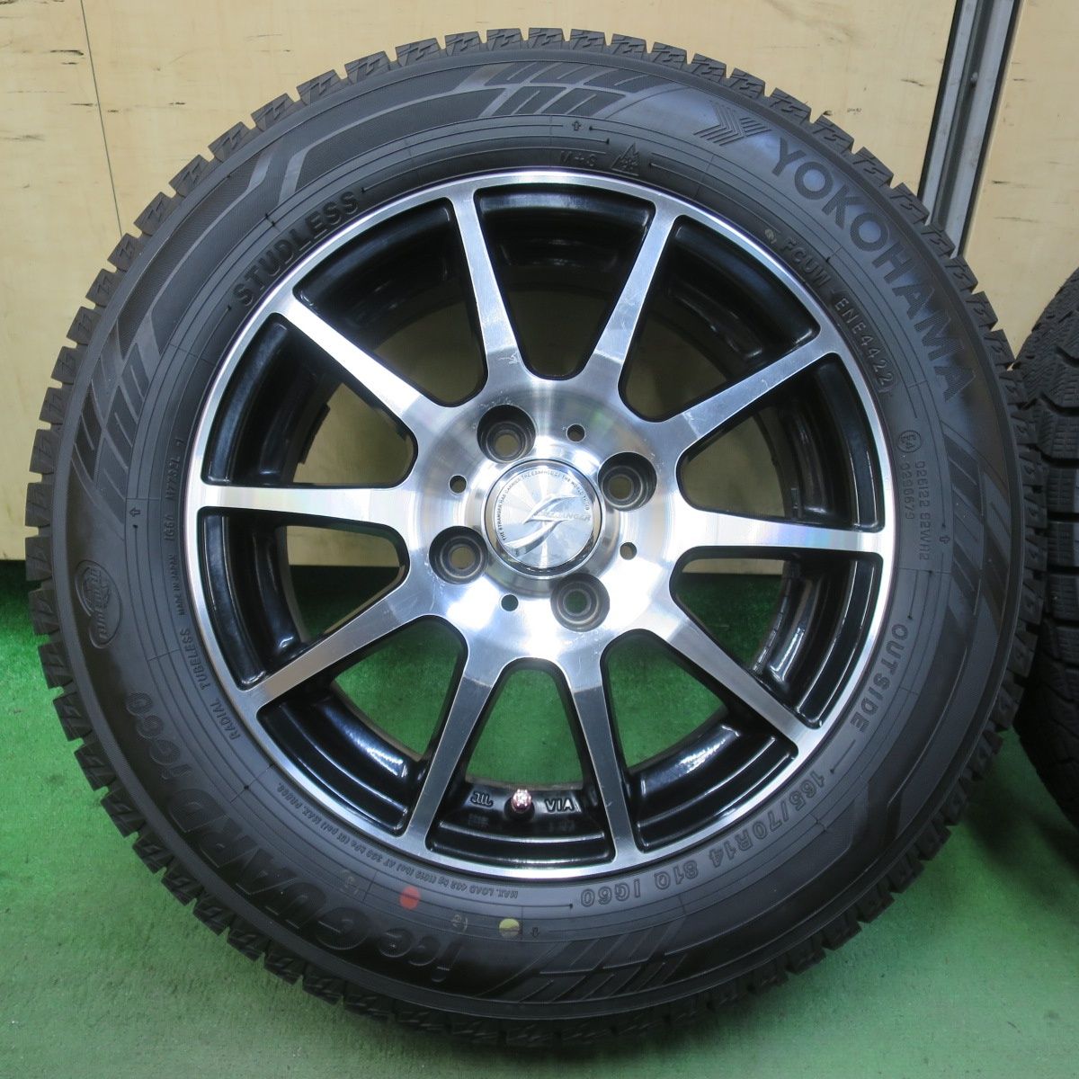 22年 スタッドレス 165 70 R 14 ヨコハマ アイスガード iG 60 ストレンジャー 14インチ PCD 100 4 H 5120612イス