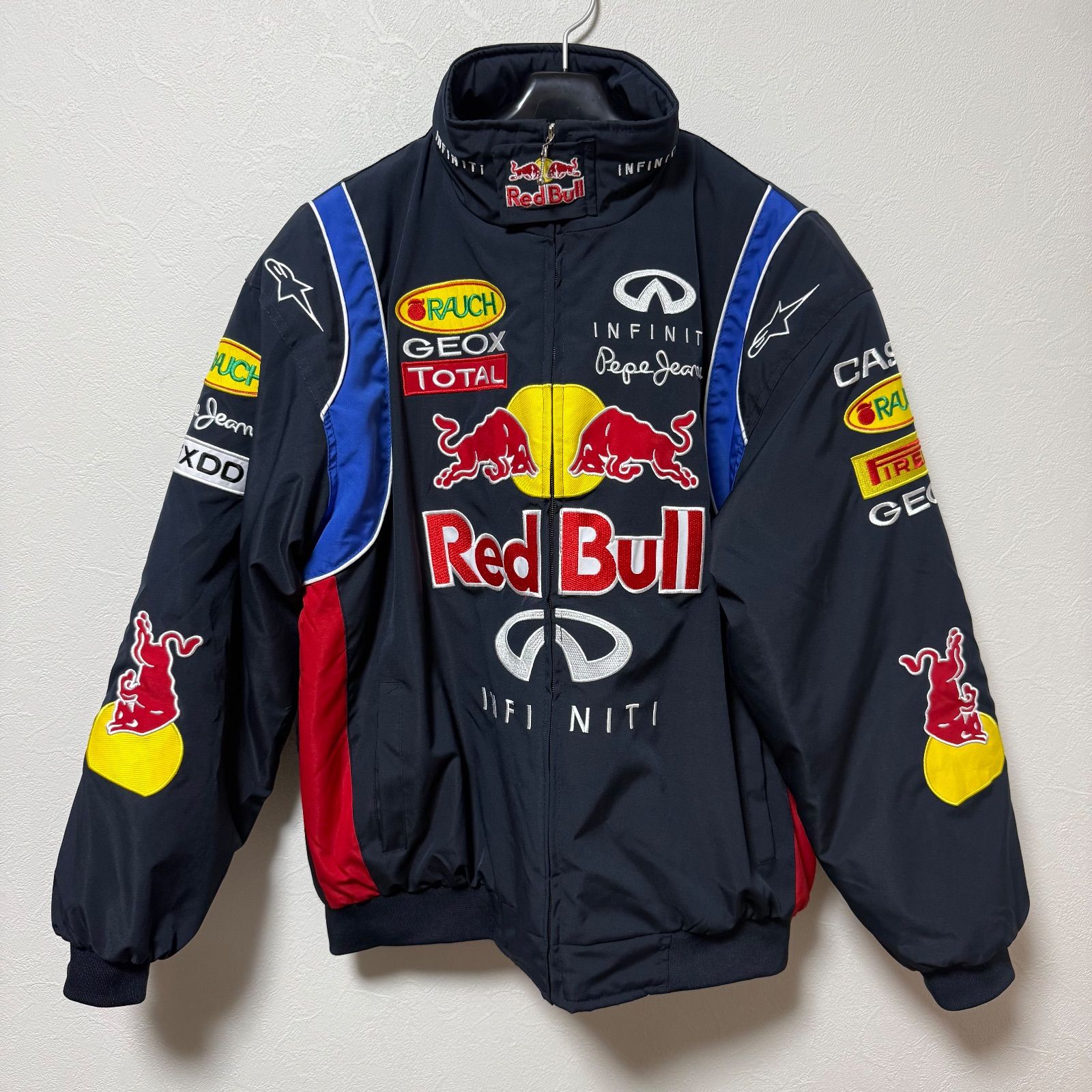 レッドブル レーシング ブルゾン ジャケット ロゴ ワッペン 刺繍