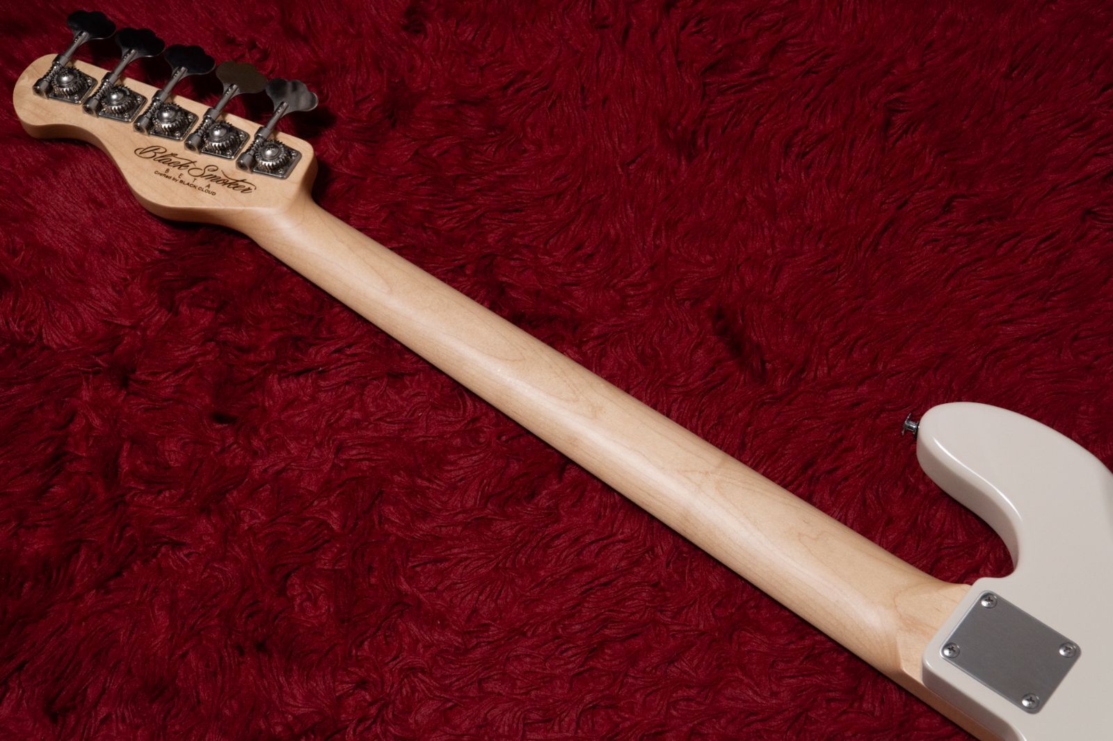  Black Smoker BETA J 5 Vintage White 2025 4 325 kg 24 H 33 GIB横浜 エレキベース ベース