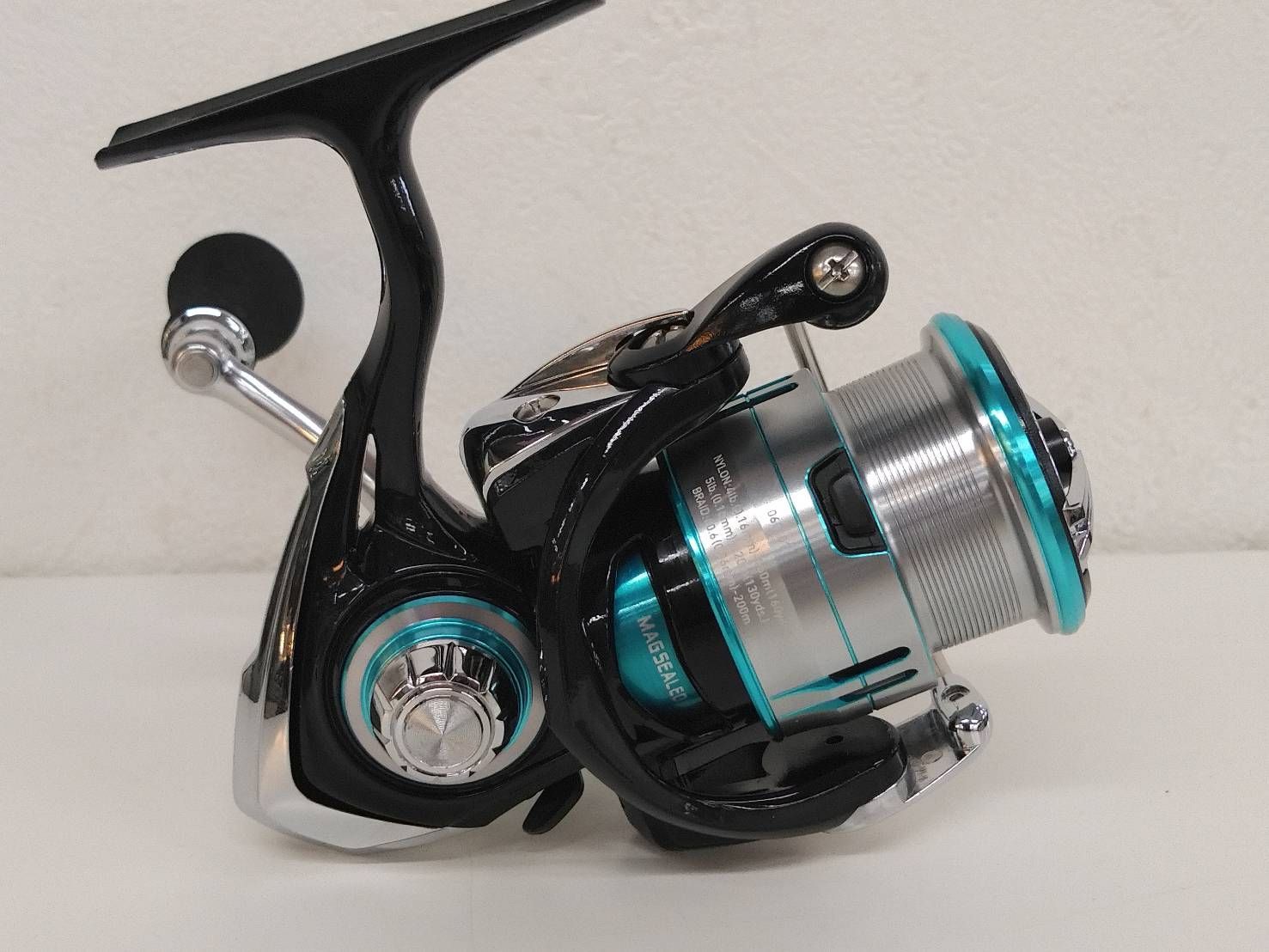 グローブライド ダイワ エメラルダス エア FC LT2500S-DHをレビュー！クチコミ・評判をもとに徹底検証 | マイベスト (モンスーン様専用)[美品]ダイワ19エメラルダスLT2500S-H-DH