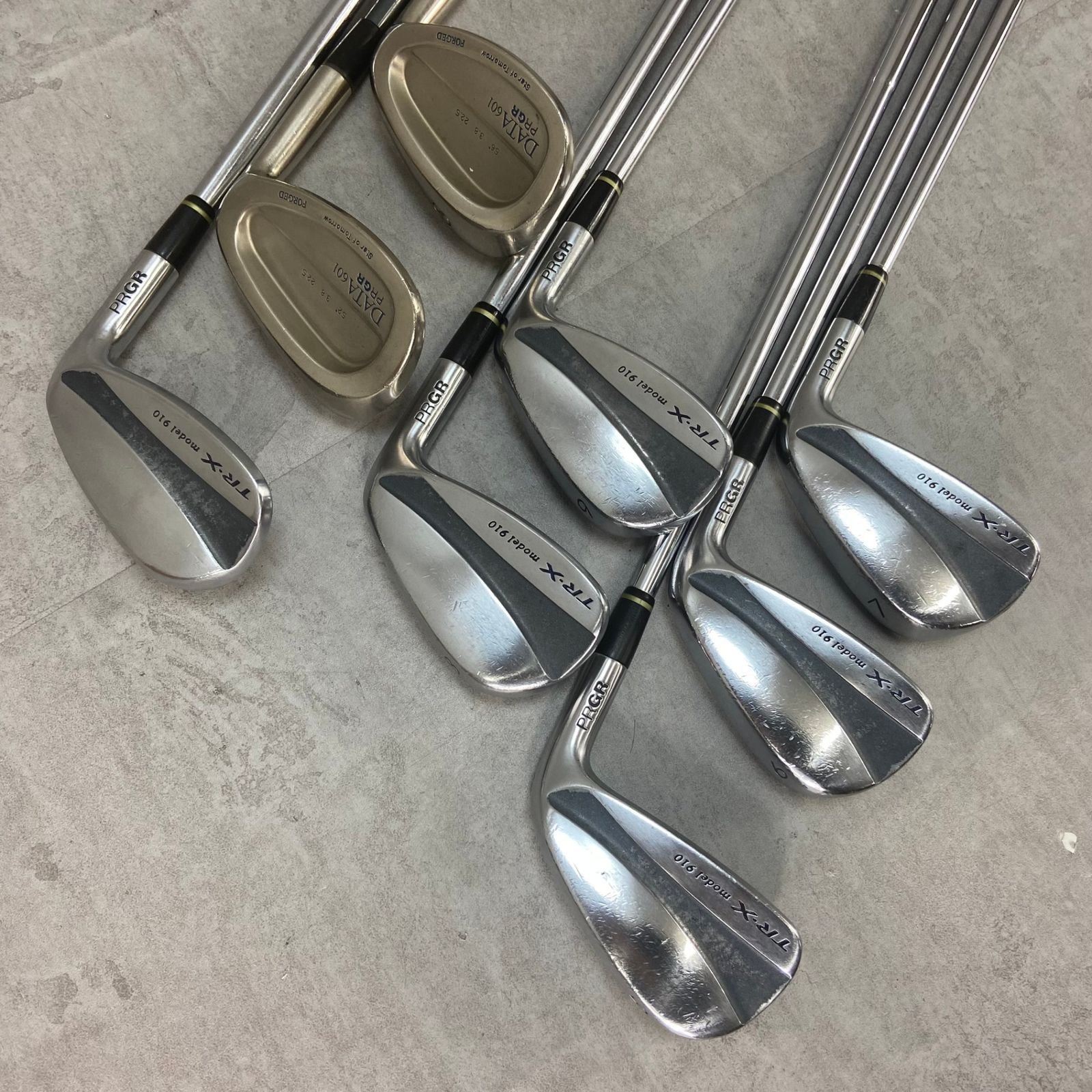 プロギアメンズクラブセット・タイトリストボーケイ52°・56° キャディバック付 タイトリスト プロギア メンズゴルフ クラブセット 12本 右利き用