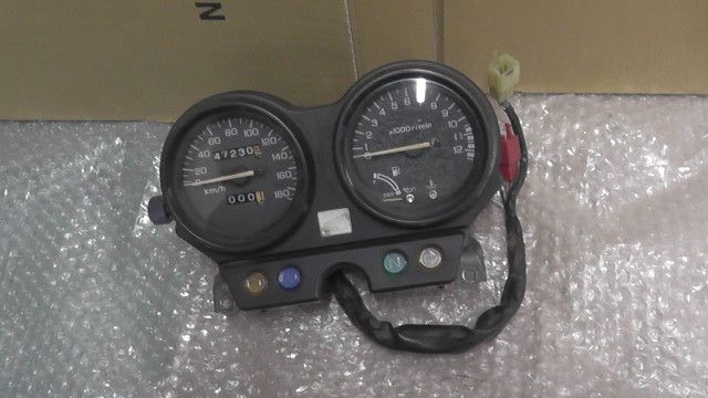 CB 400 SF K NC 39 1801 xxx の メーター