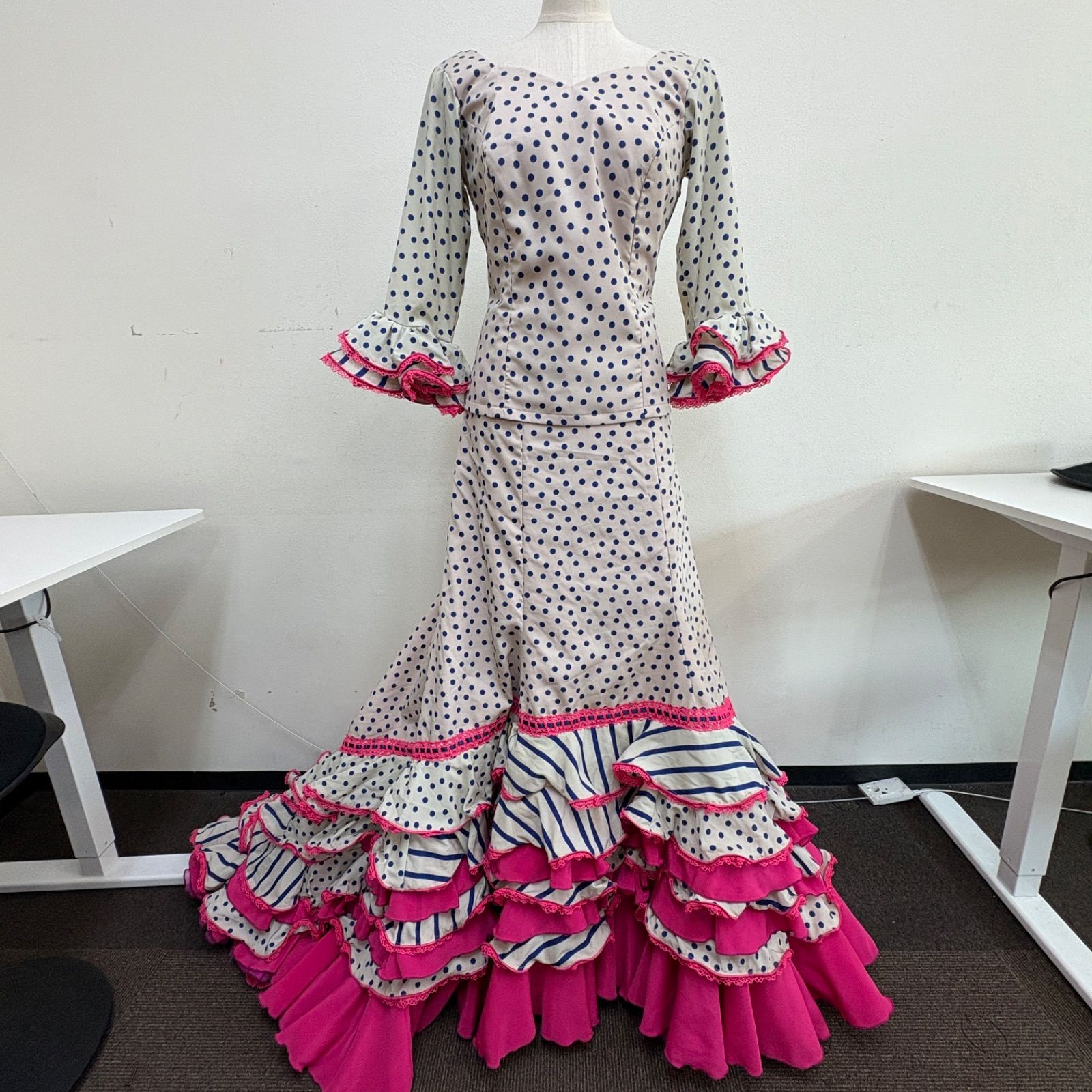 CANELA PURA フラメンコ衣装 ツーピース ブラウス フリル ファルダ ホワイト ピンク ドット ストライプ