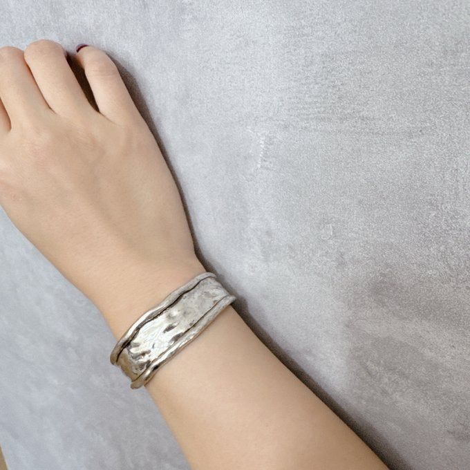 シルバーバングル ヴィンテージ加工 - メルカリ