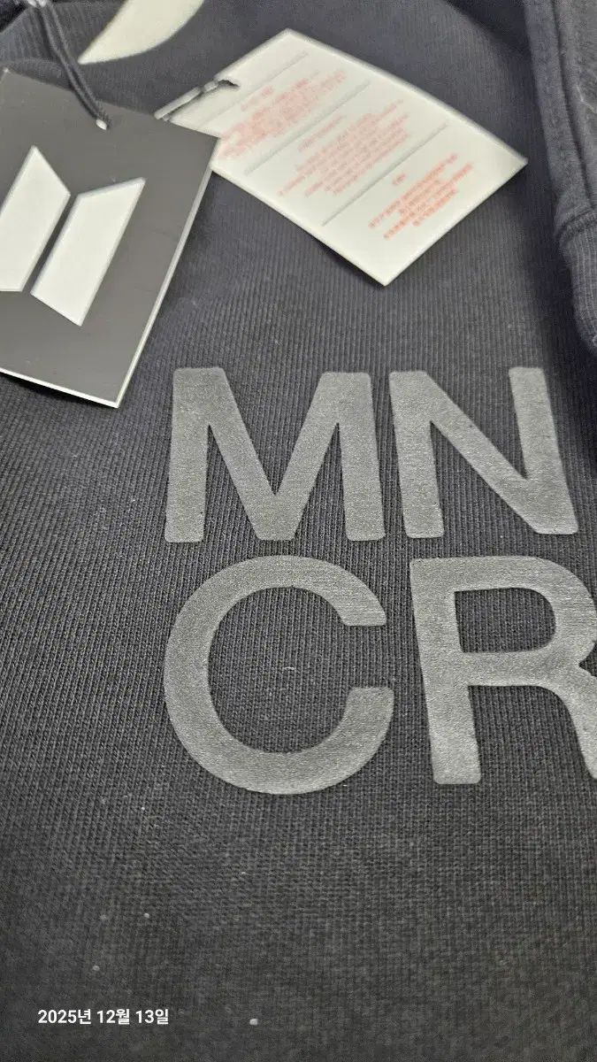 BTS MNCR 販売済み Tシャツ BTS Monochrome Merch. Concept Photo (1/3