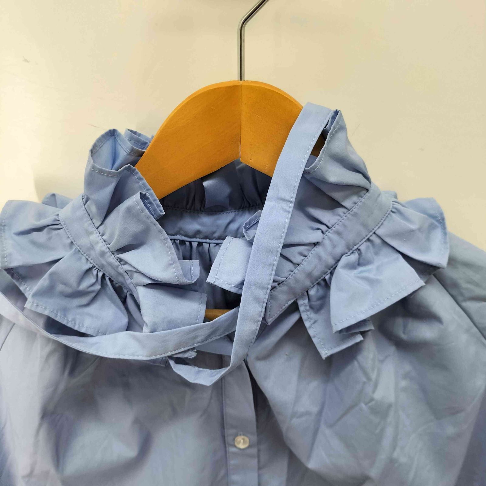 カデュネ CADUNE フリル衿ブラウス レディース JPN：36 - メルカリ