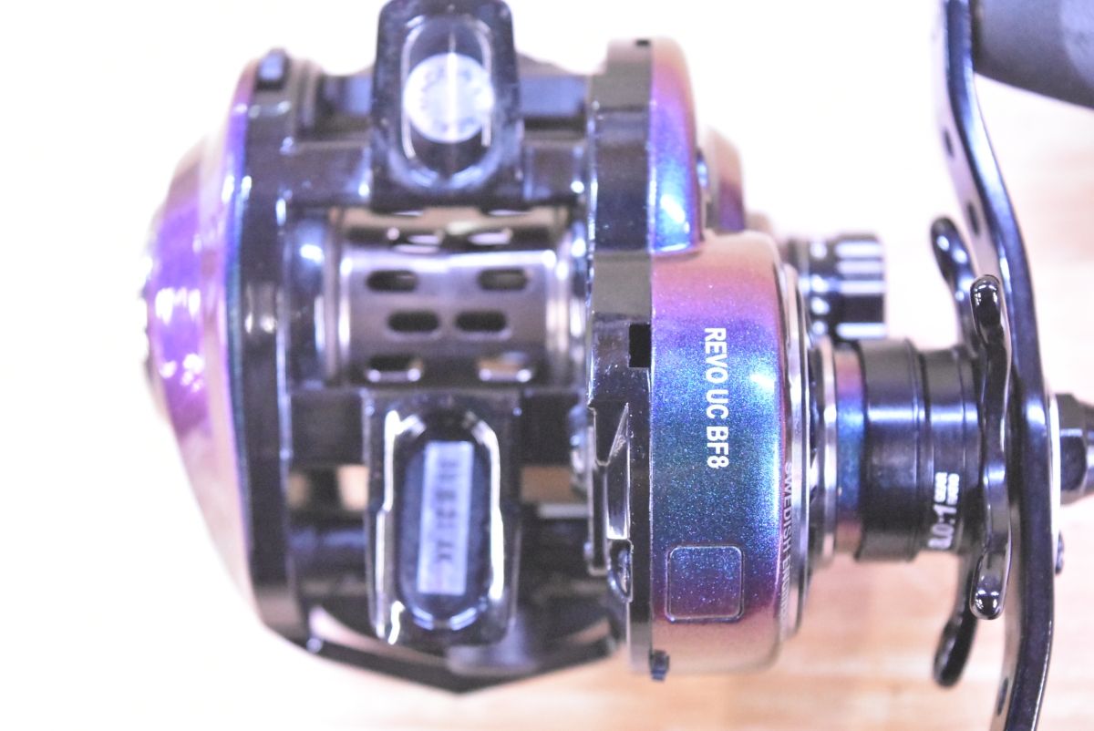 アブガルシア レボ ウルトラキャスト BF8 右 ベイトリール abu garcia