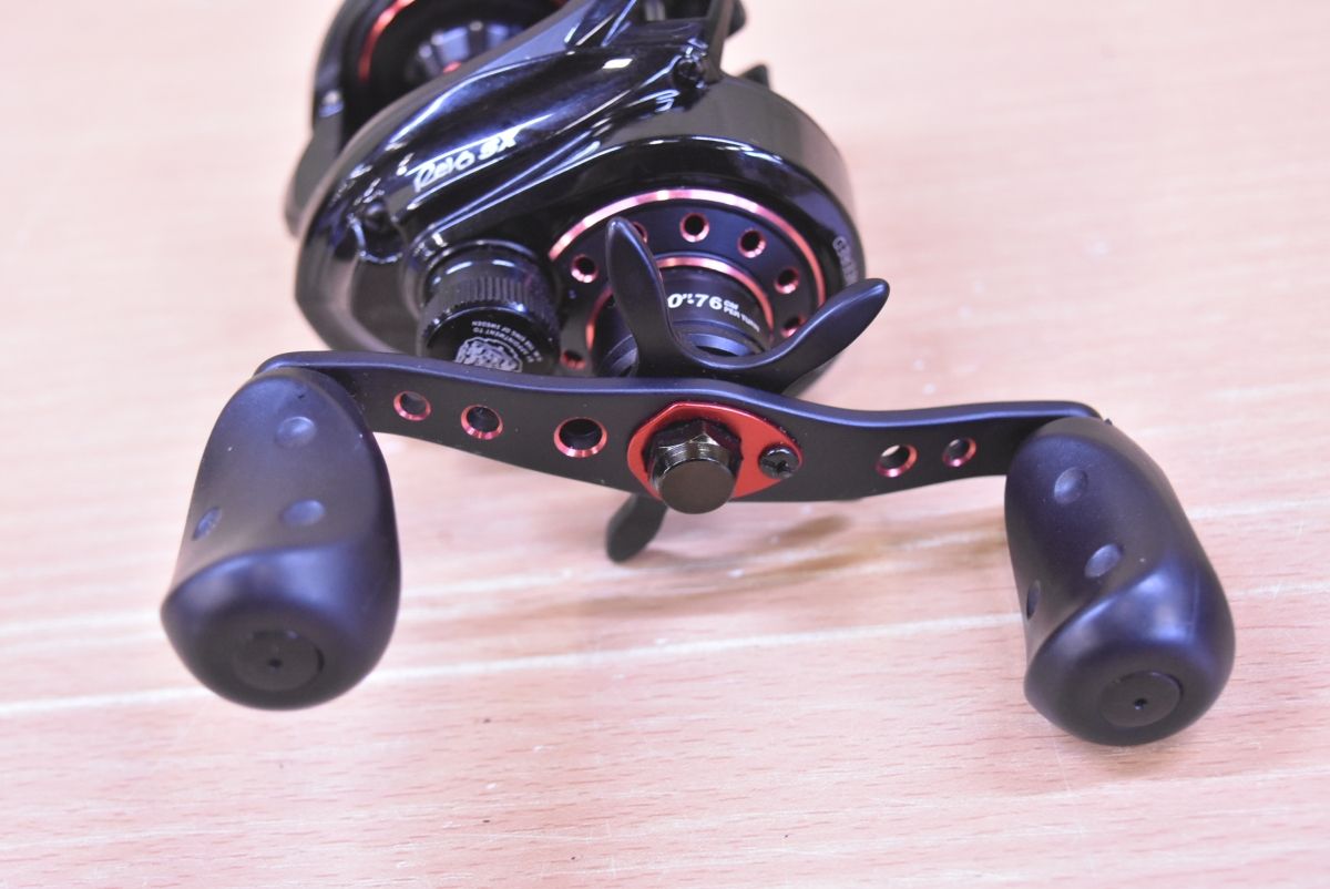 アブガルシア ベイトリール revo sx 右巻き ブラックバス 池 ダム 湖