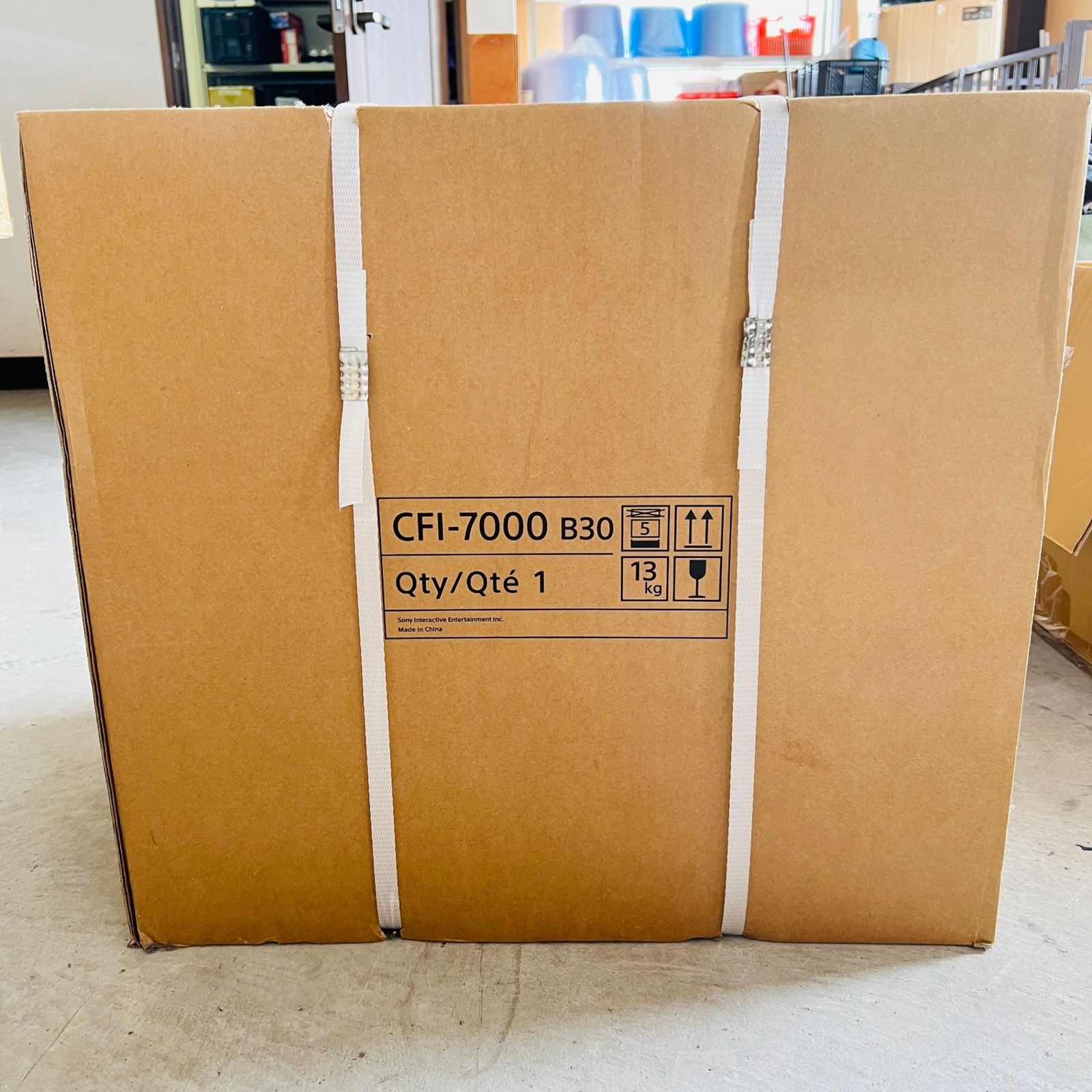 12300台 PlayStation 5 Pro 30周年アニバーサリー リミテッドエディション 特別セット CFI-7000 B 30