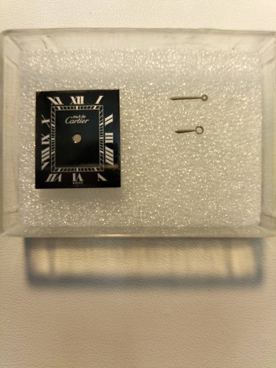 ブラックローマン文字盤