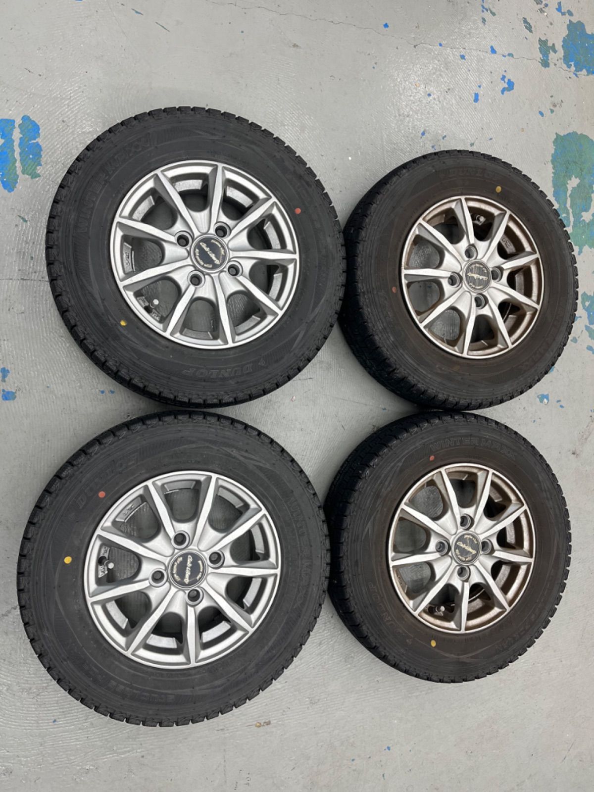 スズキエブリバンスタッドレスタイヤホイル付145 R 12 DA 64 V