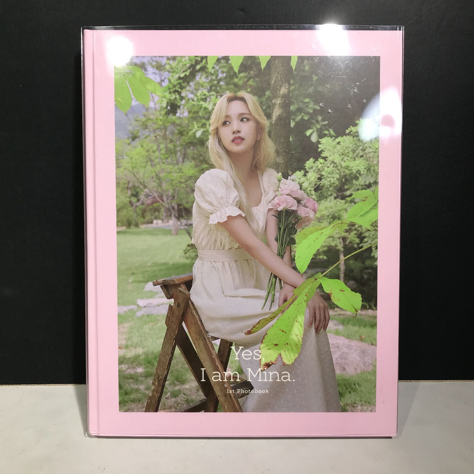 城東19-032】TWICE Mina ミナ Yes, I am Mina 1ST PHOTOBOOK Gray ver