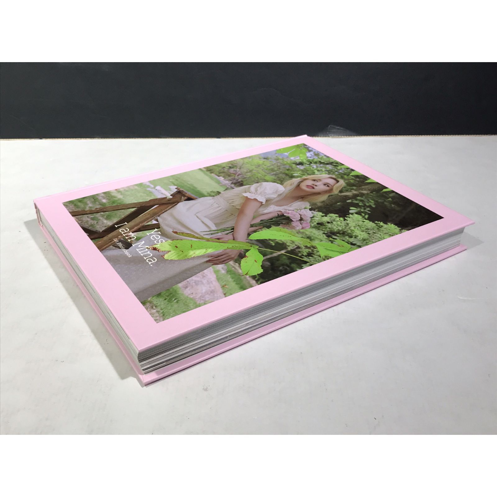 城東19-032】TWICE Mina ミナ Yes, I am Mina 1ST PHOTOBOOK Gray ver