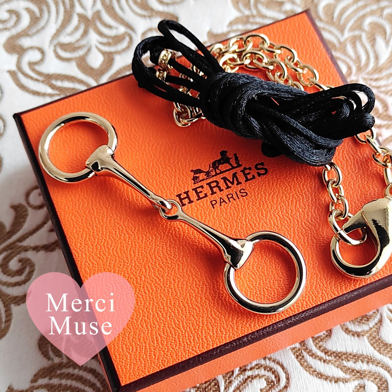 ❤未使用品❤ツイリーリング ミニトリオ ゴールド金具 エルメス ネックレスにも ❤未使用品❤ツイリーリング ミニモール ゴールド金具 エルメス