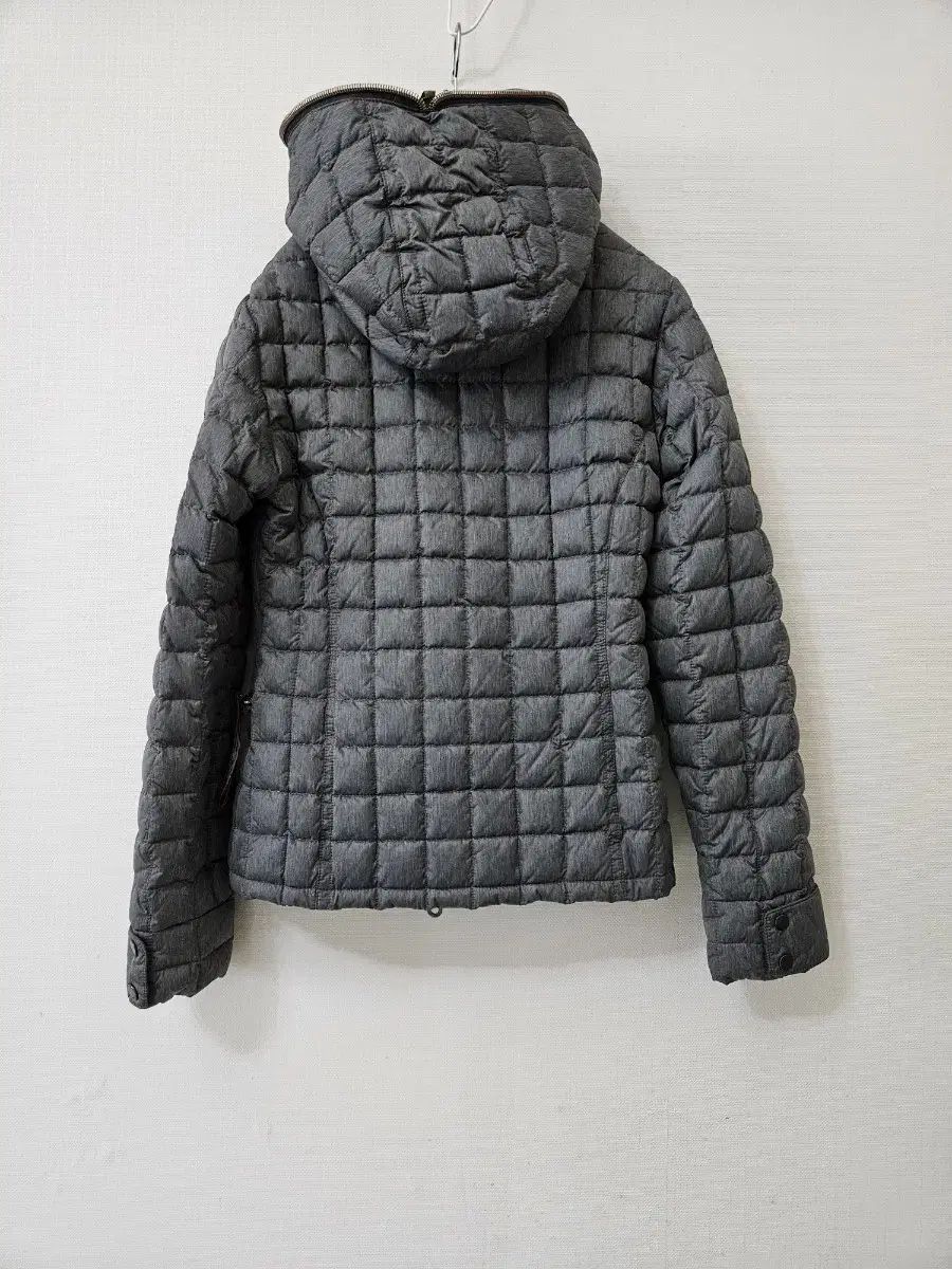 デュベティカ レディース グースダウン ダウンジャケット