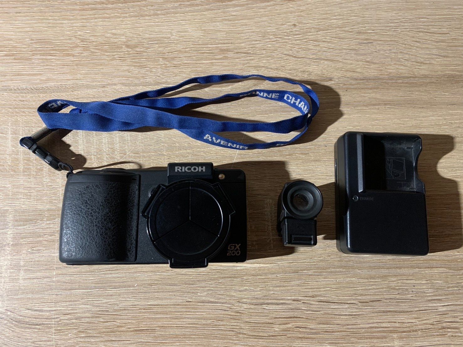 6988 RICOH GX200 ブラック デジカメ - メルカリ