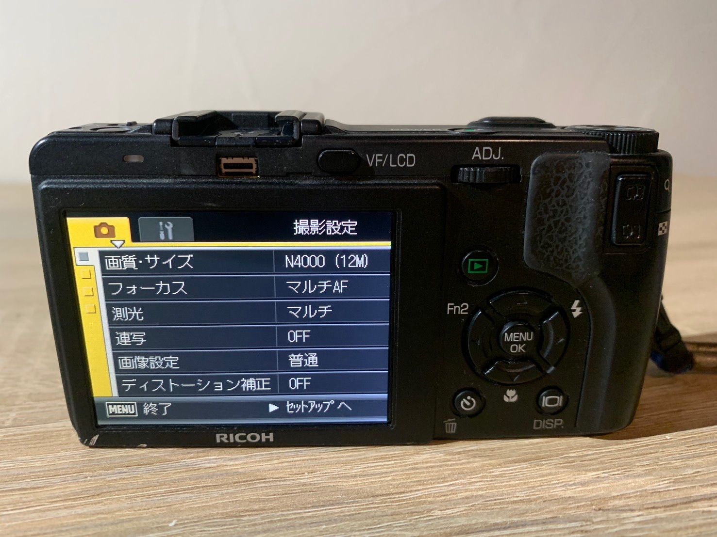 6988 RICOH GX200 ブラック デジカメ - メルカリ