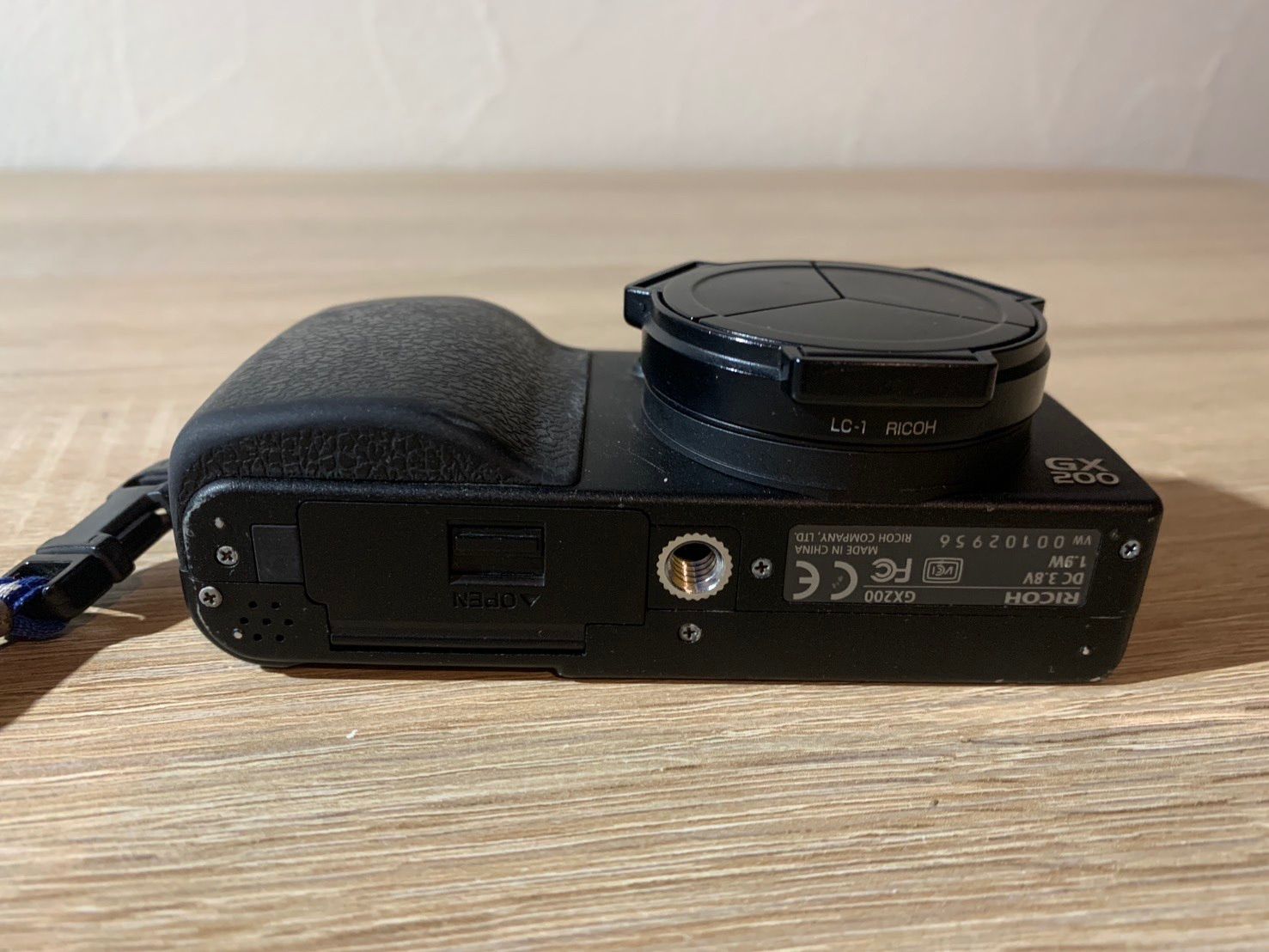 （値下げ）RICOH GX200 デジカメ 楽天市場】【中古】 良品中古 RICOH GX200 ブラック 安心保証 即日発送