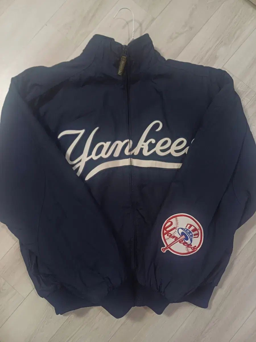 MLB マジェスティック YORK YANKEES ジャケット M