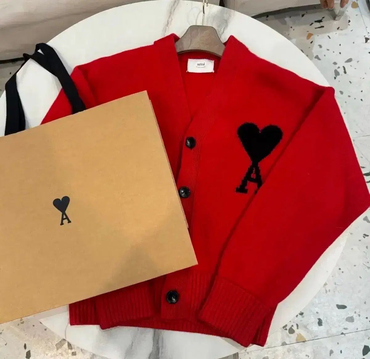 アミ ビックハート インタルシア カーディガン レッド ブラックハート