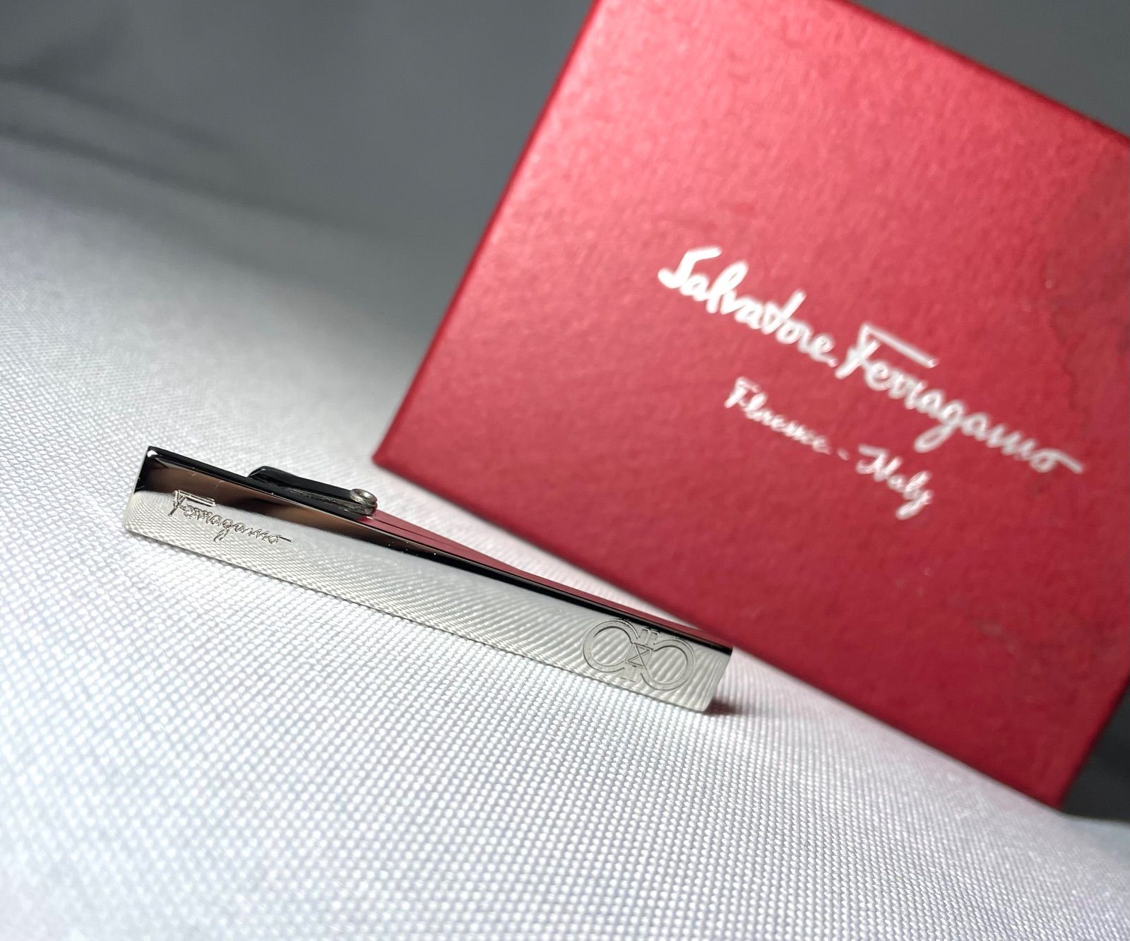 美品 Salvatore Ferragamo サルヴァトーレフェラガモ ダブルガンチーニ