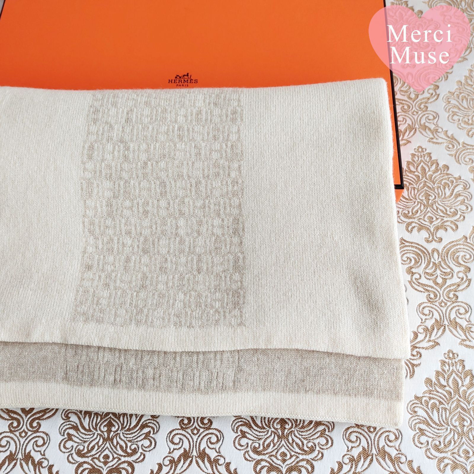 ❤お得なお品❤クリーニング済 H柄 カシミヤマフラー クリームx