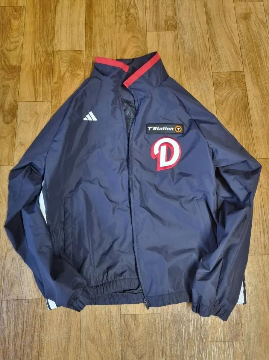 斗山ベアーズ adidas アセンティック ウーブン ジャケット