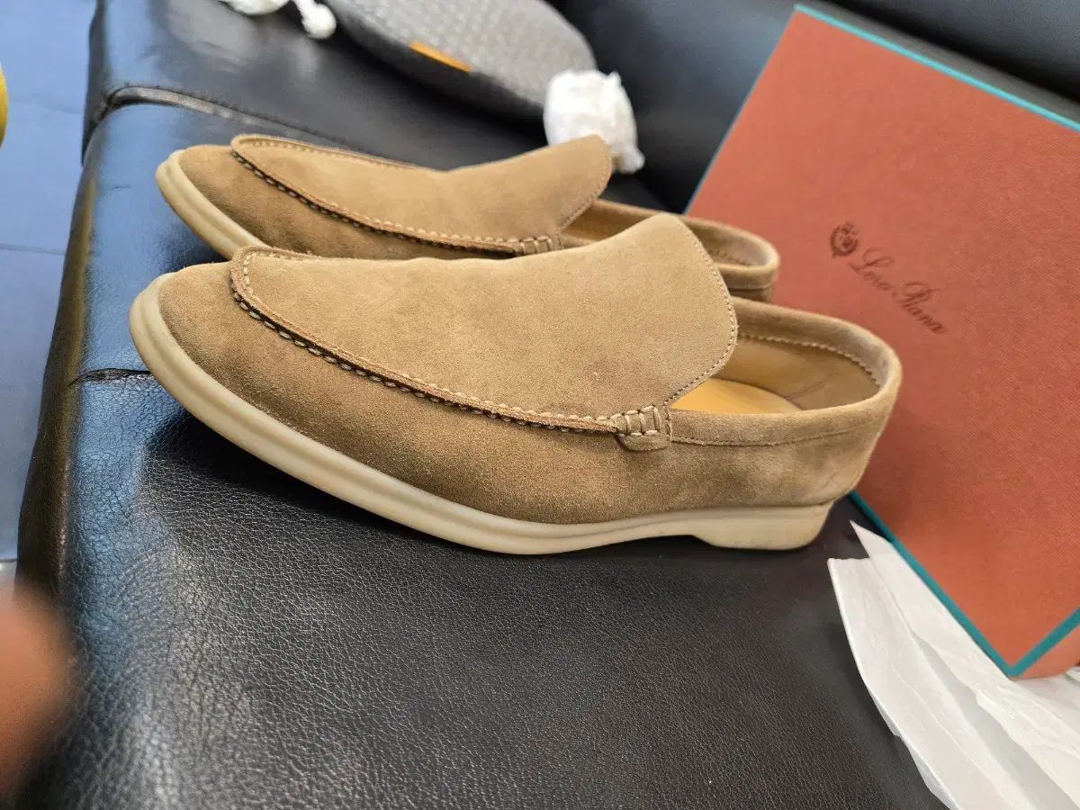 ロロ ピアーナ スウェード サマーウォーク メンズ ローファー