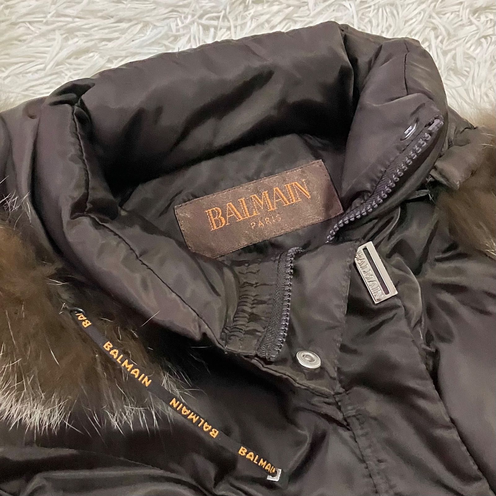 BALMAIN ブルーフォックスファー付きAラインダウンジャケット 裏地総柄