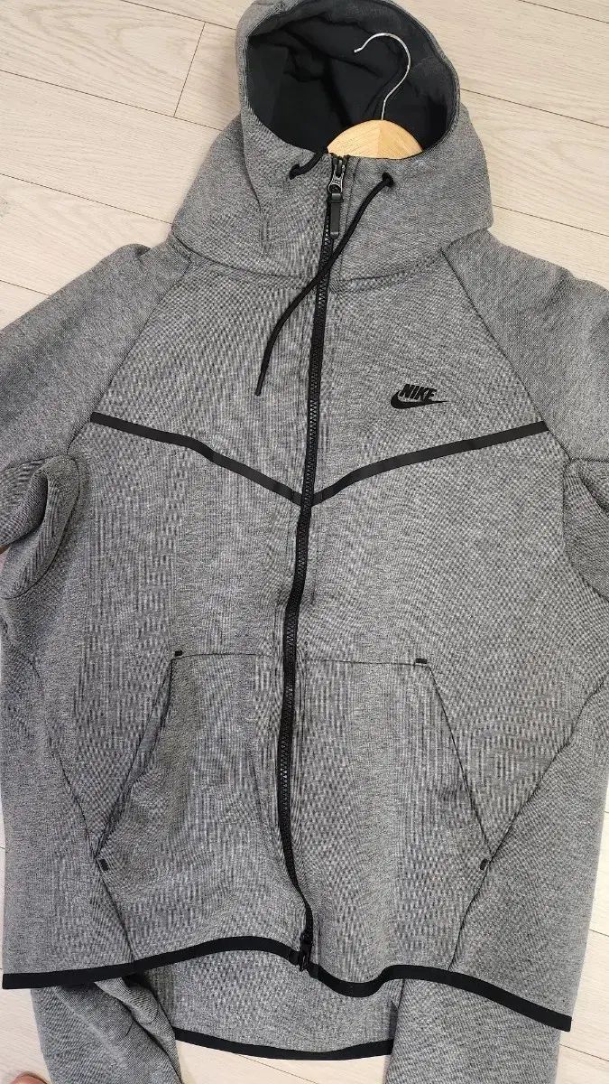 ディスカウント ナイキ テック POLICE トレーニングウェアセット NIKE