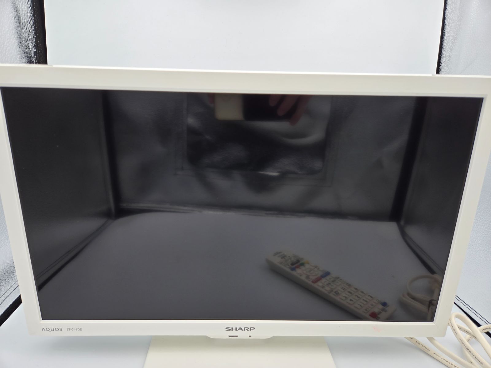 管理番号3319】シャープ 19V型 液晶 テレビ AQUOS 2T-C19DE-W