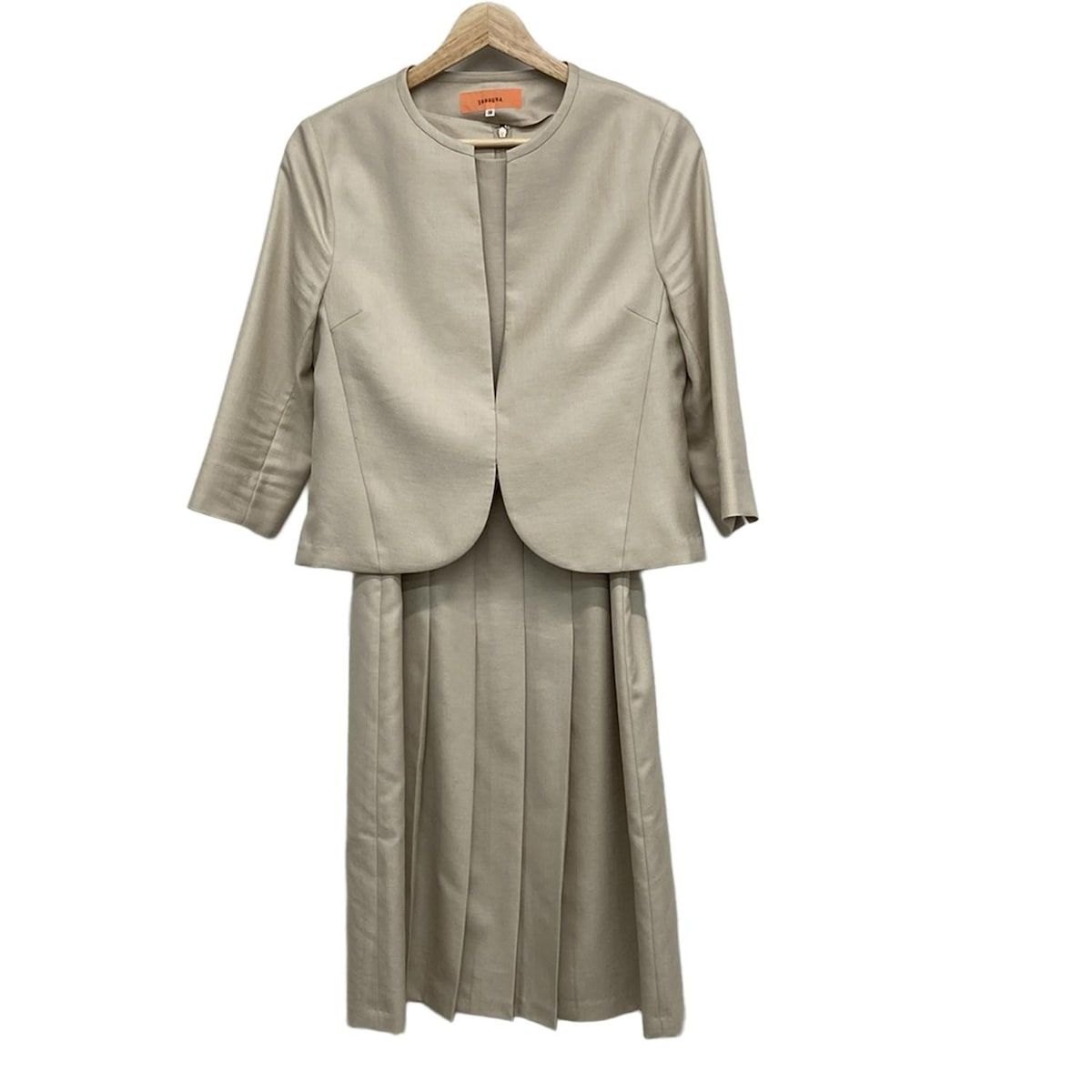 SunaUna スーナウーナ ワンピースセットアップ レディース - ベージュ