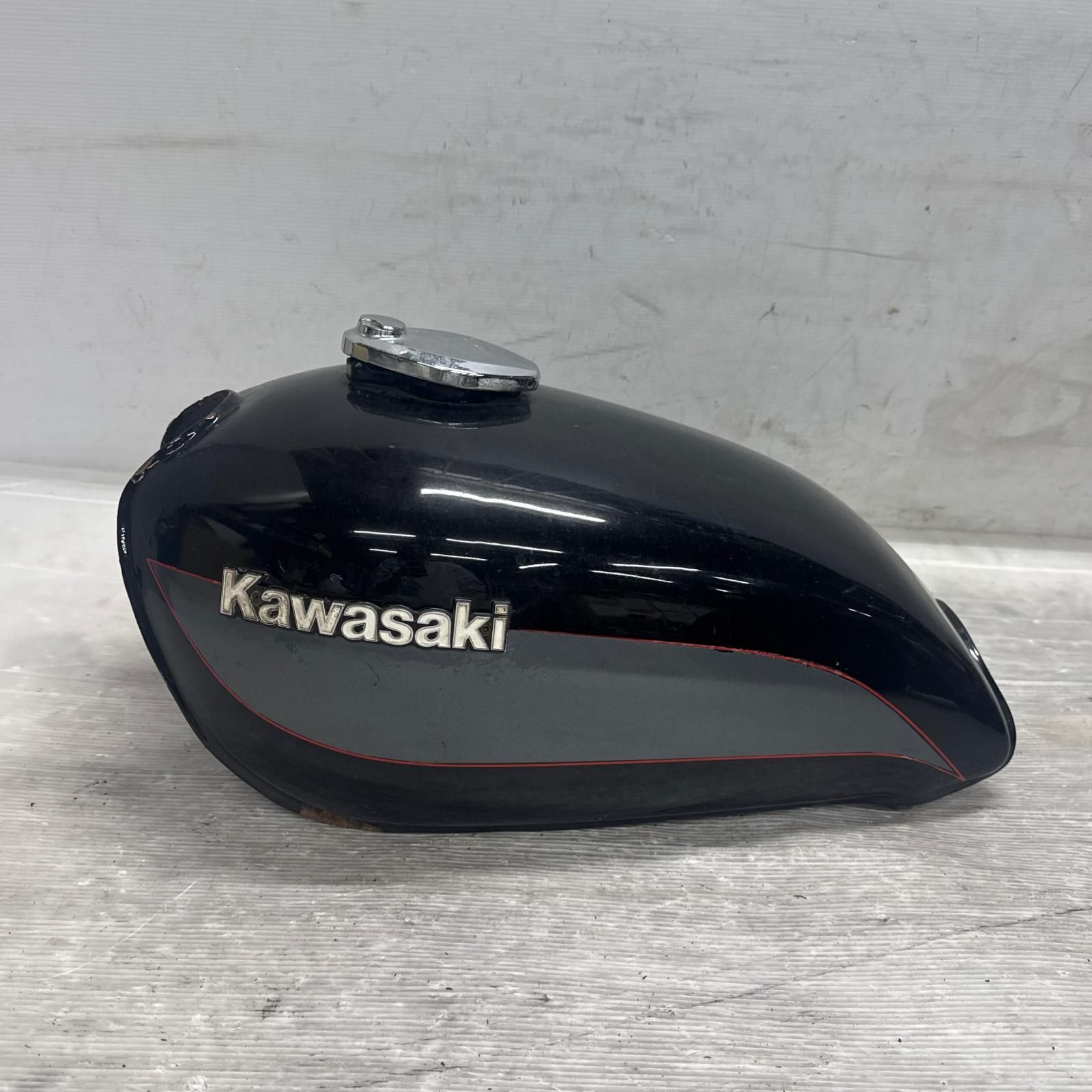 ガソリンタンク カワサキ