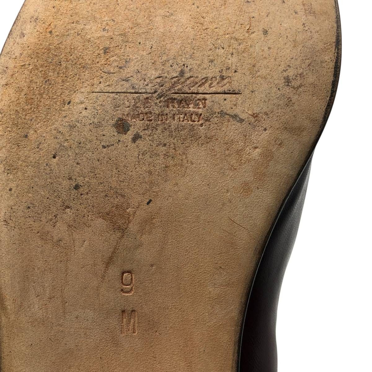 タッセルローファー