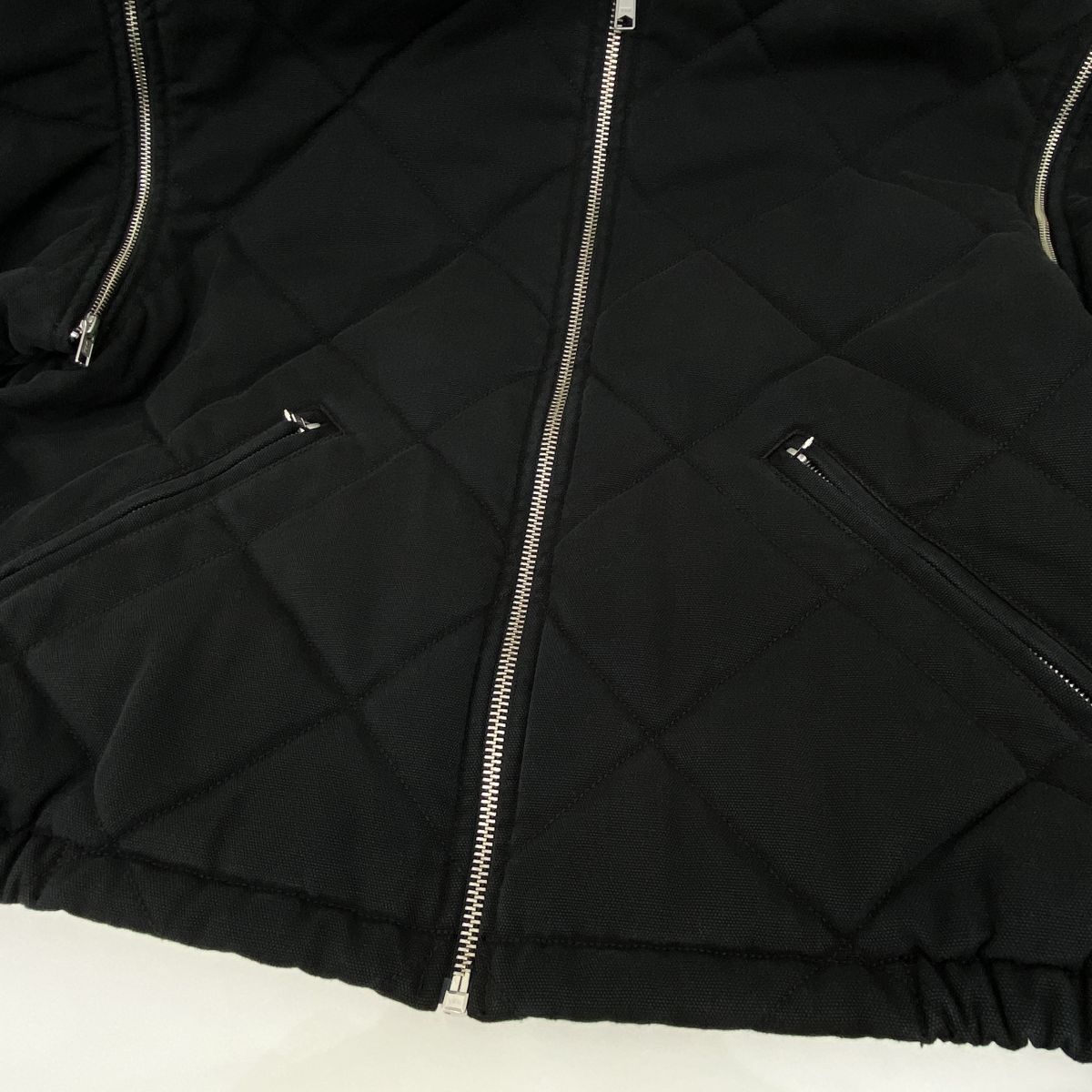 Supreme シュプリーム Zip-Off Sleeve Quilted Bomber Jacket