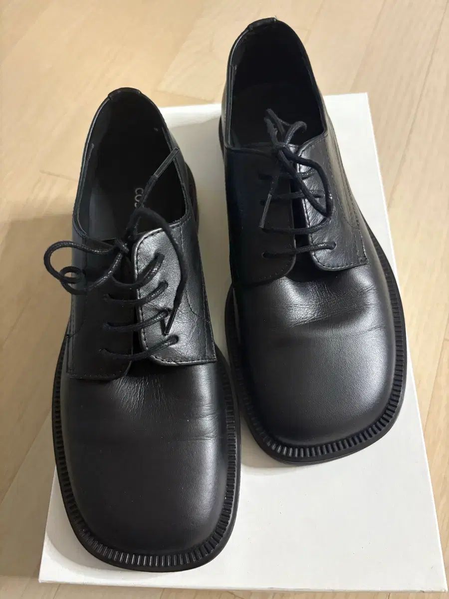 COS コス ブラック THE B ドビ シューズ ローファー