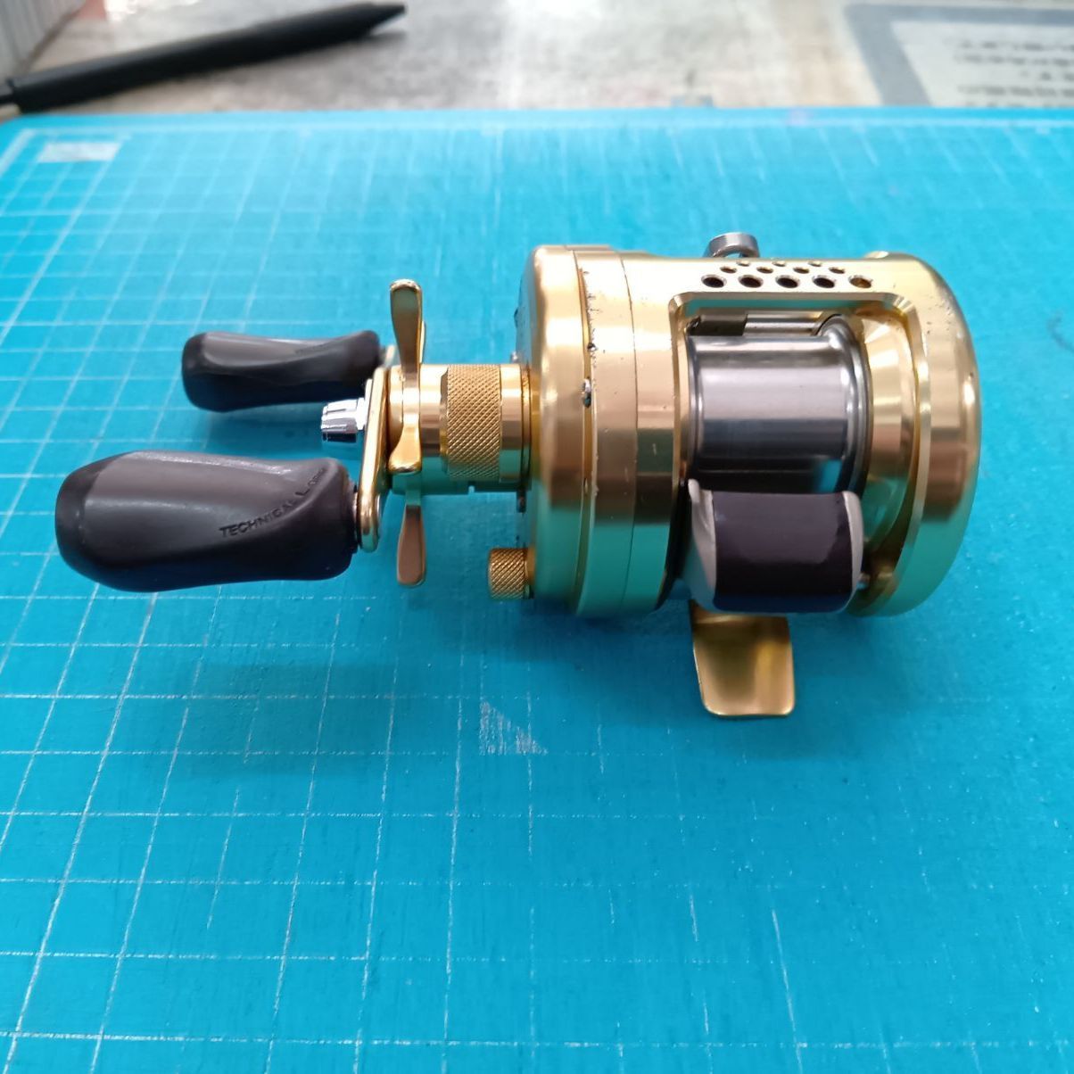 大宮宮原店 併売】シマノ 04カルカッタコンクエスト 51S シャロー