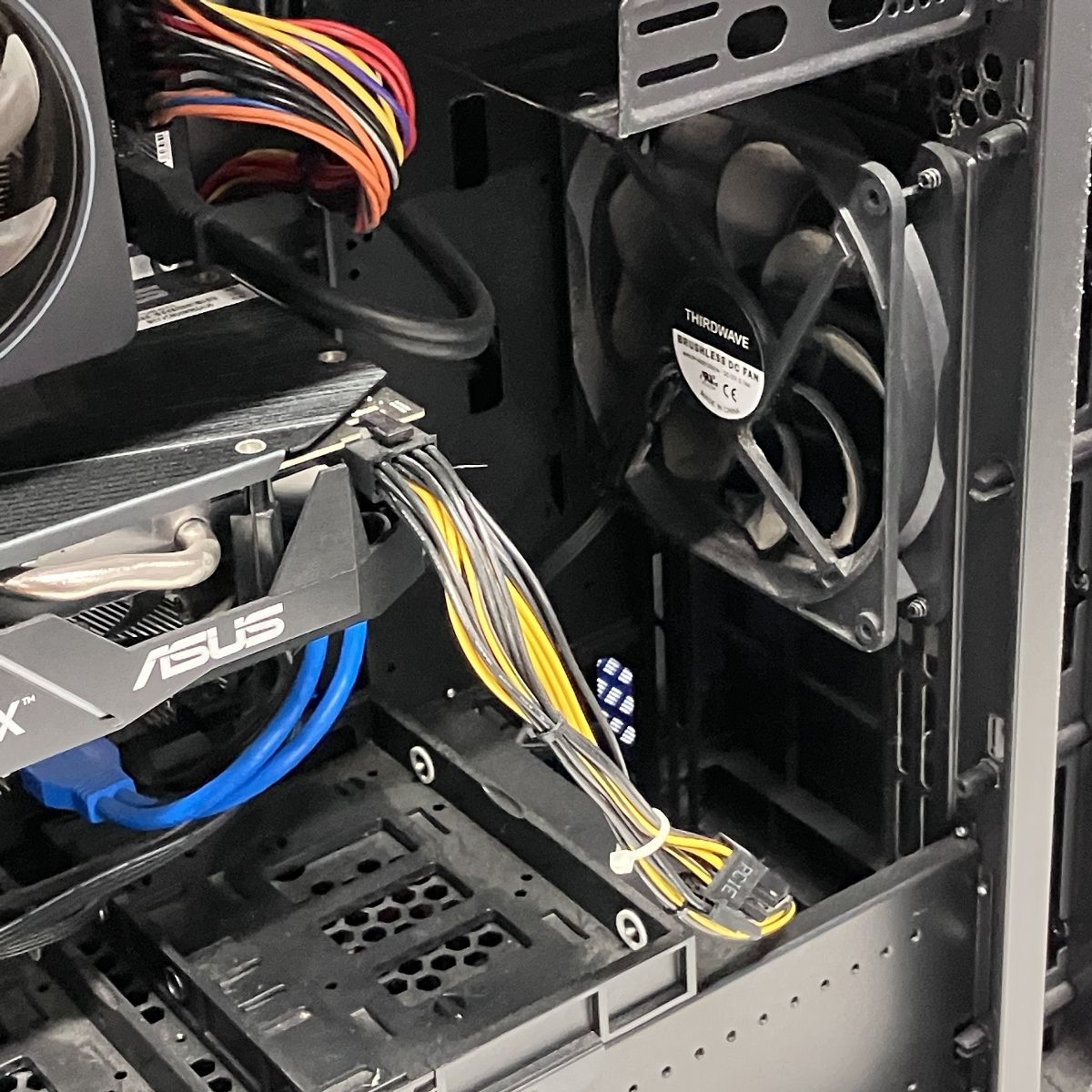 26 デスクトップPC