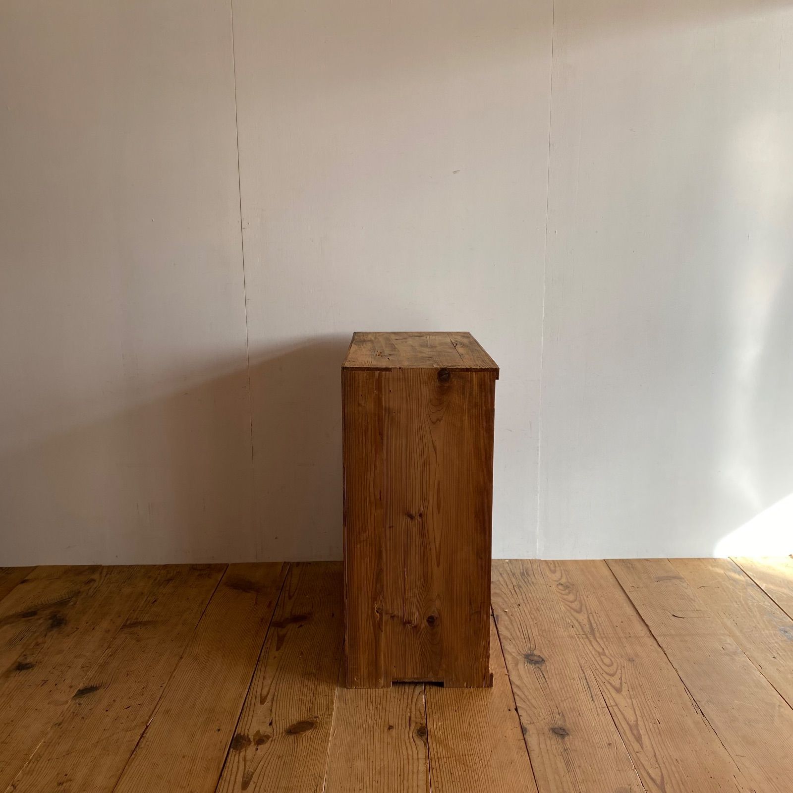 アンティーク 仕切り棚 チェスト 食器棚 書類棚 無垢材 無塗装 y360