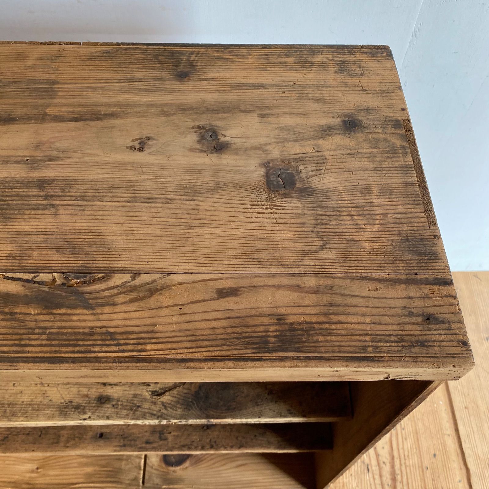 アンティーク 仕切り棚 チェスト 食器棚 書類棚 無垢材 無塗装 y360