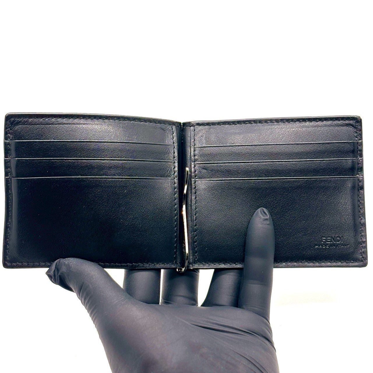 薄さで差がつく大人仕様】 FENDI フェンディ マネークリップ カード